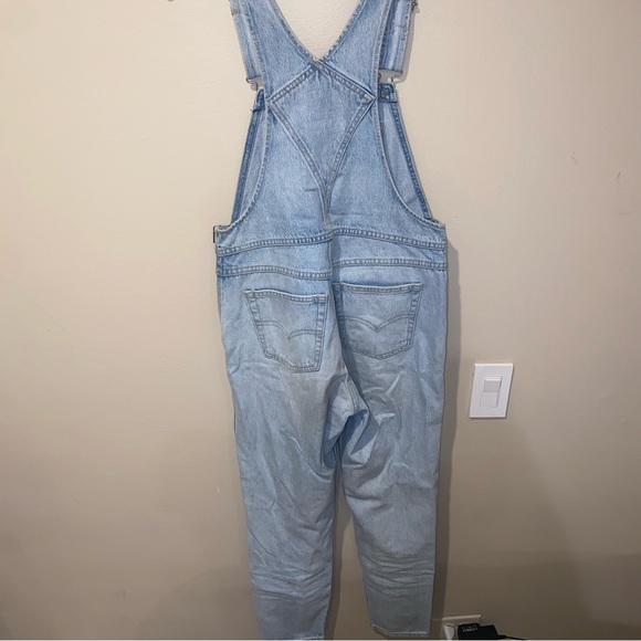 Levi’s Mom Overalls - Picture 3 of 7